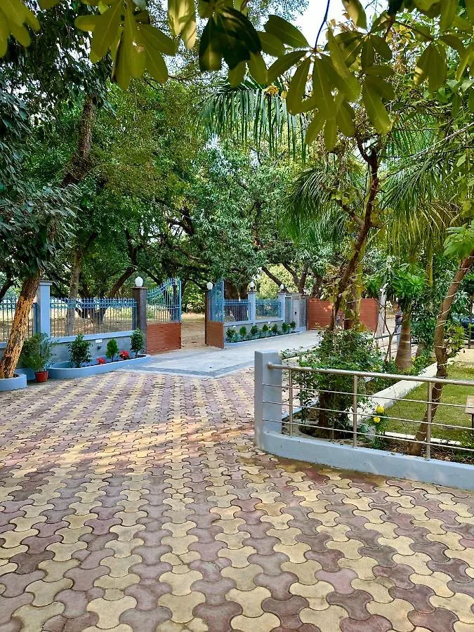 فيلا Kaashi Flora - Luxury 3Bhk فاراناسي فيلة
